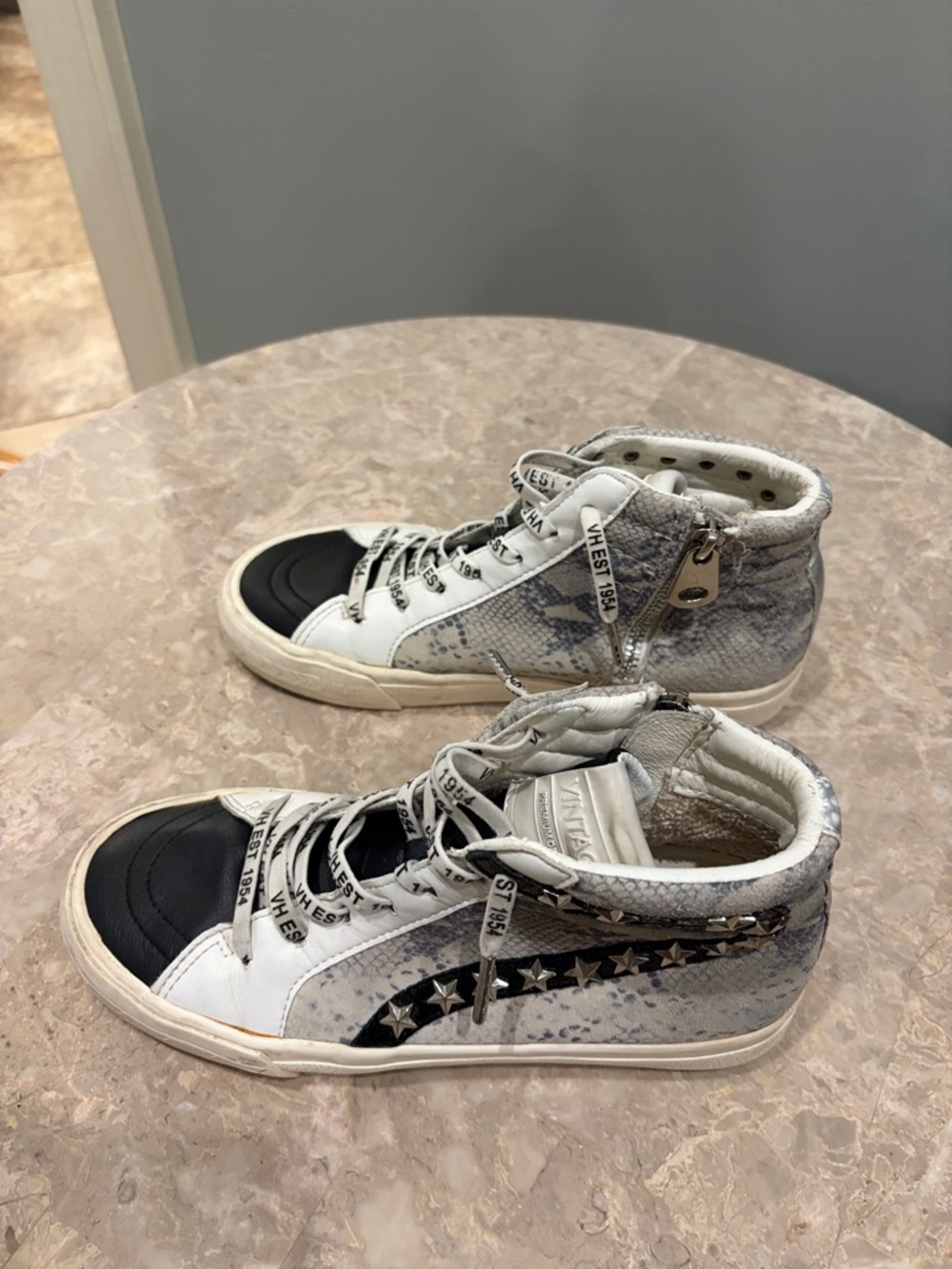 Vintage Havana High-Top Sneakers in White and Black - Picture 3 of 6
